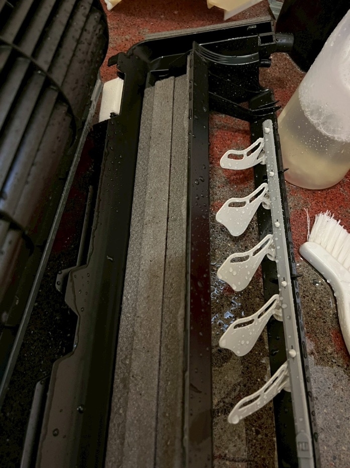 38928779-0DB3-403A-848E-816455294F1E